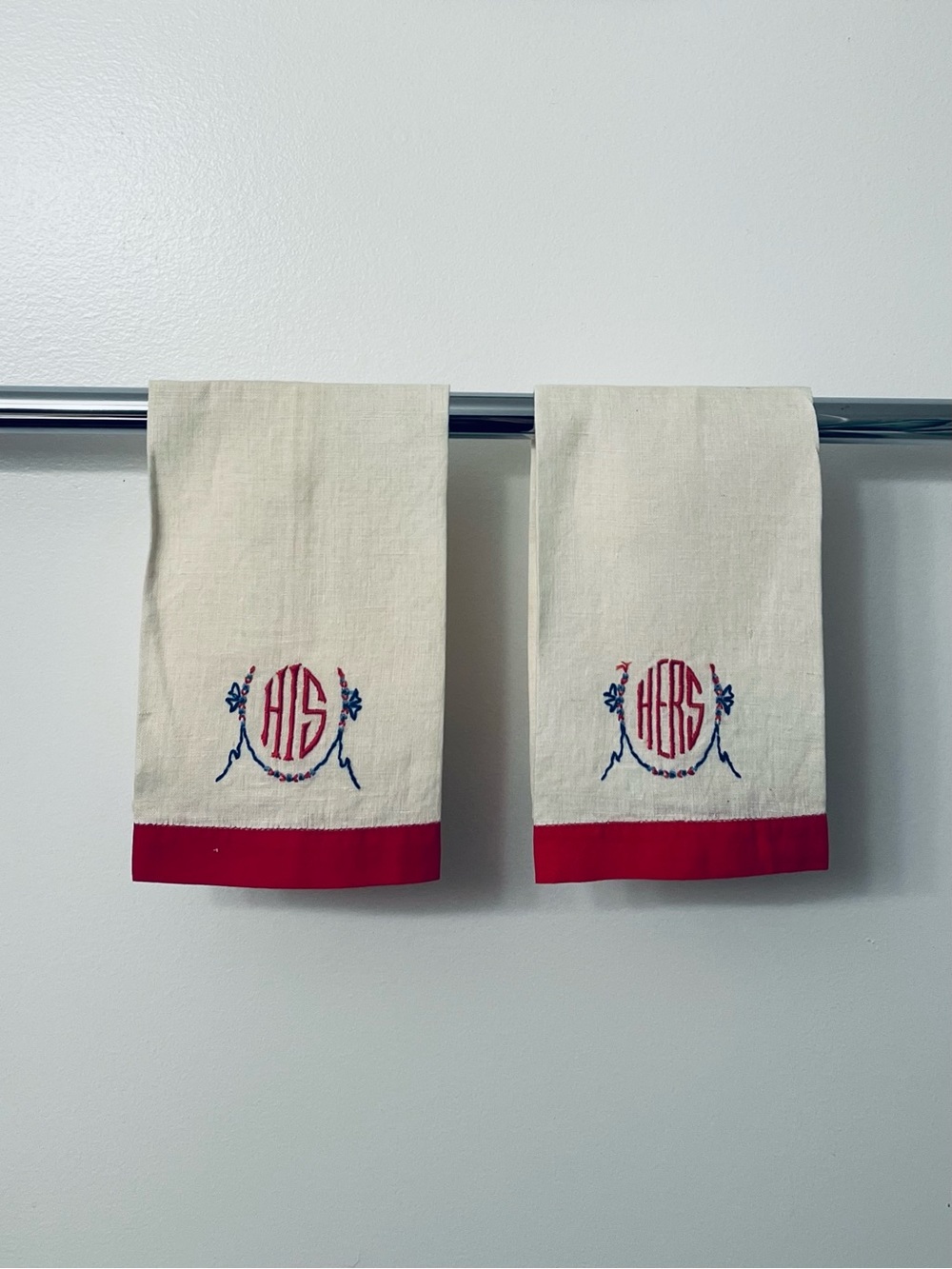 Vintage His and Hers Embroidered Linen Fingertip Towels